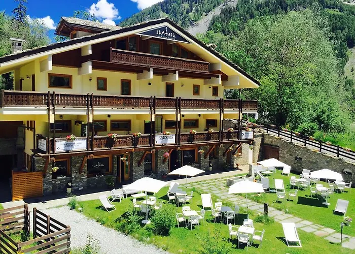 Shatush Hotel