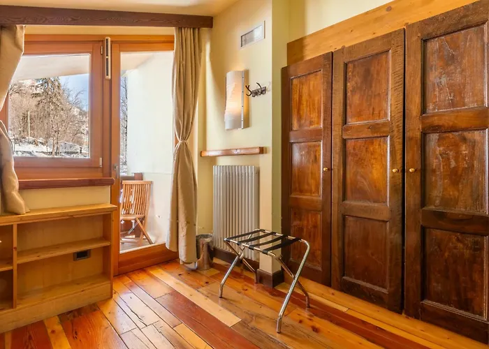 Shatush Hotel