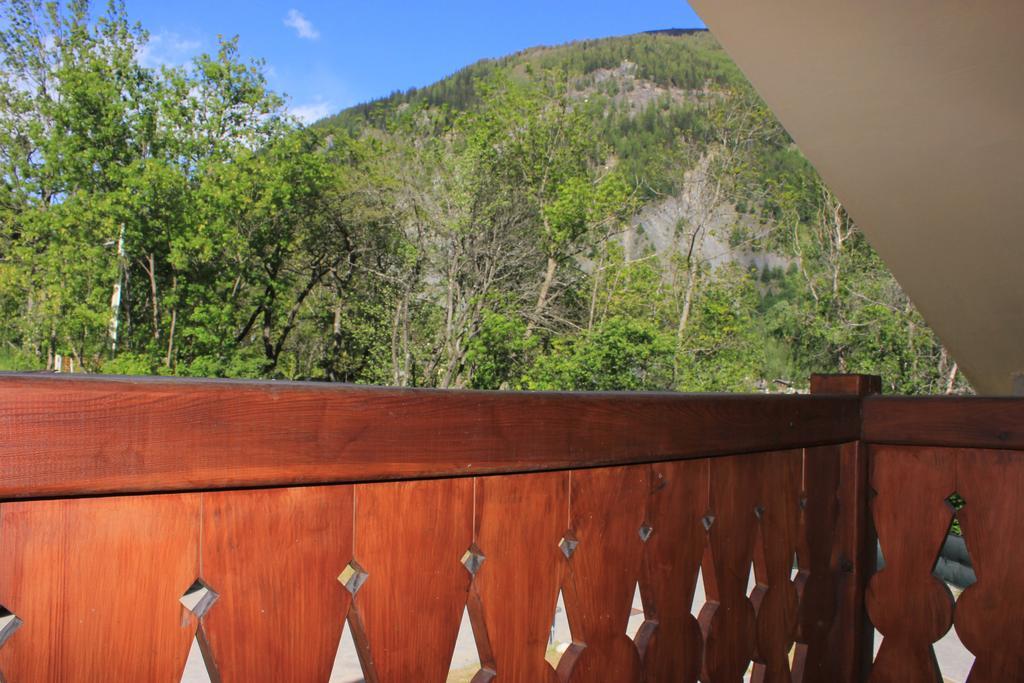 Shatush Hotel 3*